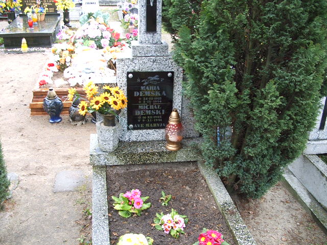 Grób Maria Demska