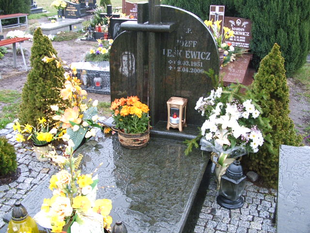 Grób Józef Leśkiewicz